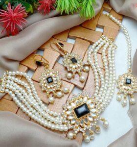 Beautiful Choker Set Earring Matha patt