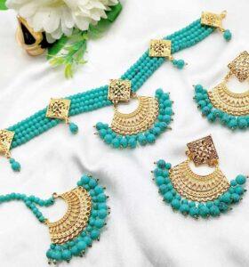 Feroza Pearls Necklace Set With Earrings and Matha Patti