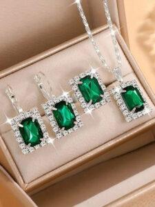 Sparkling And Exquisite AD Zircon Necklace Set With Ring & Tops